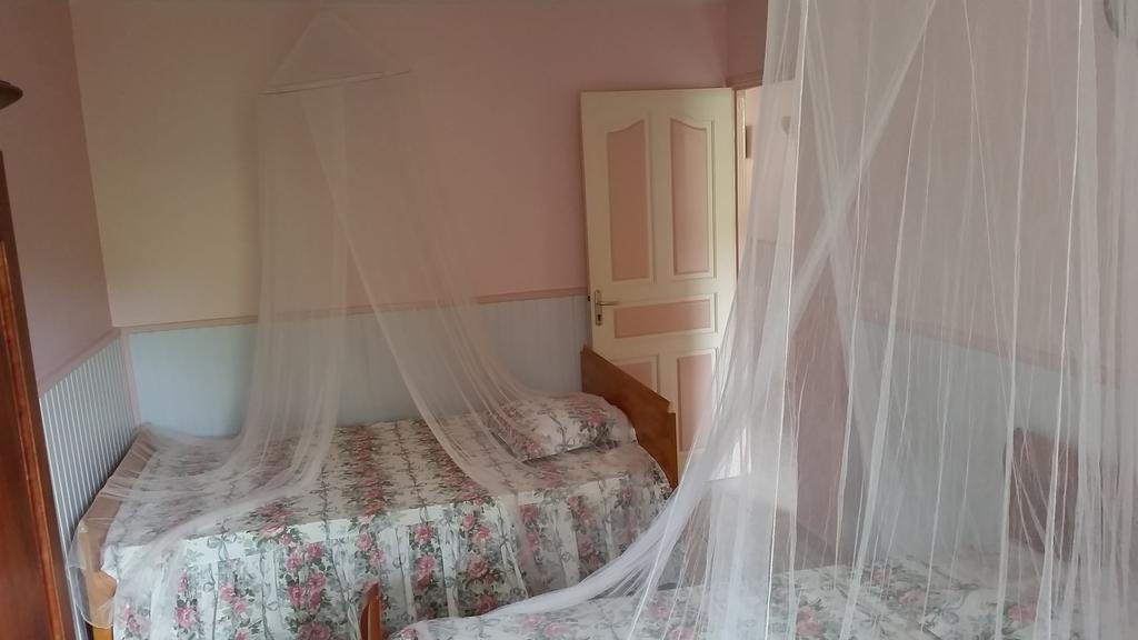 Chez Lucia Et Donatien Apartman Les Anses-d'Arlets Kültér fotó
